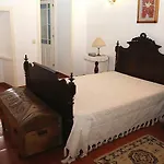 - * Ponta Delgada