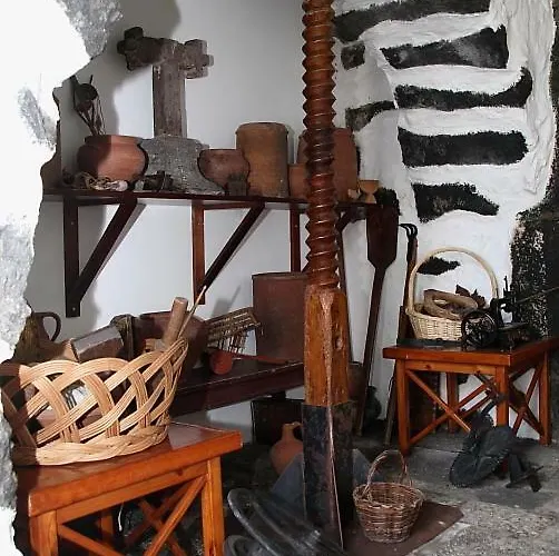 - * Ponta Delgada (Sao Miguel)